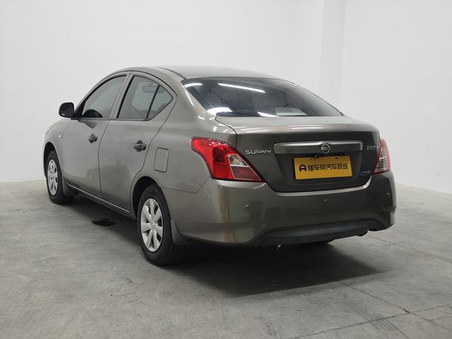 Nissan Sunny 2014 thumb 3