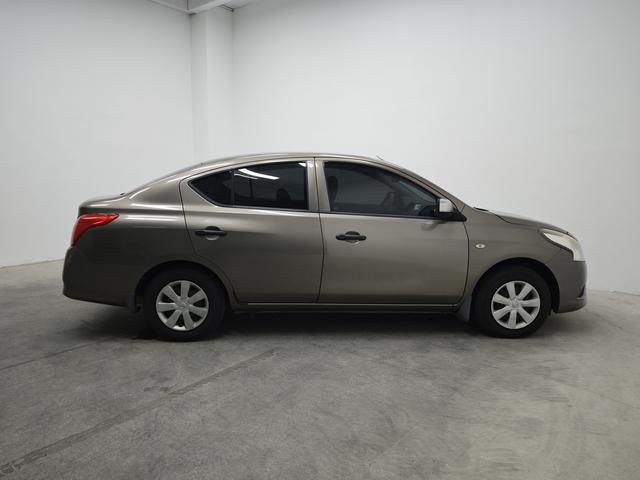 Nissan Sunny 2014 thumb 6