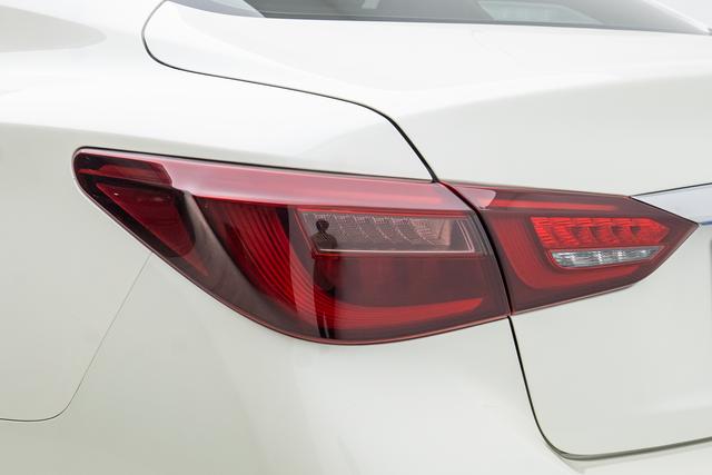 Infiniti Q50L 2018 thumb 11