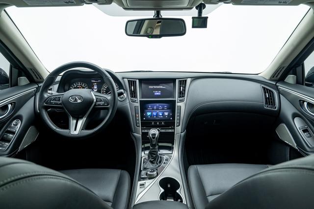 Infiniti Q50L 2018 thumb 12