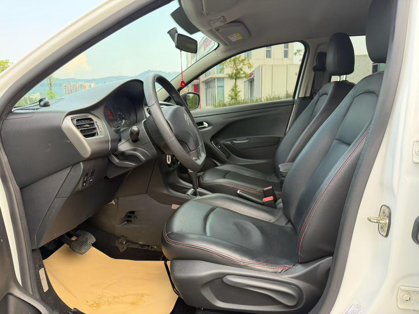 Citroen Ai Li She 2015 thumb 5