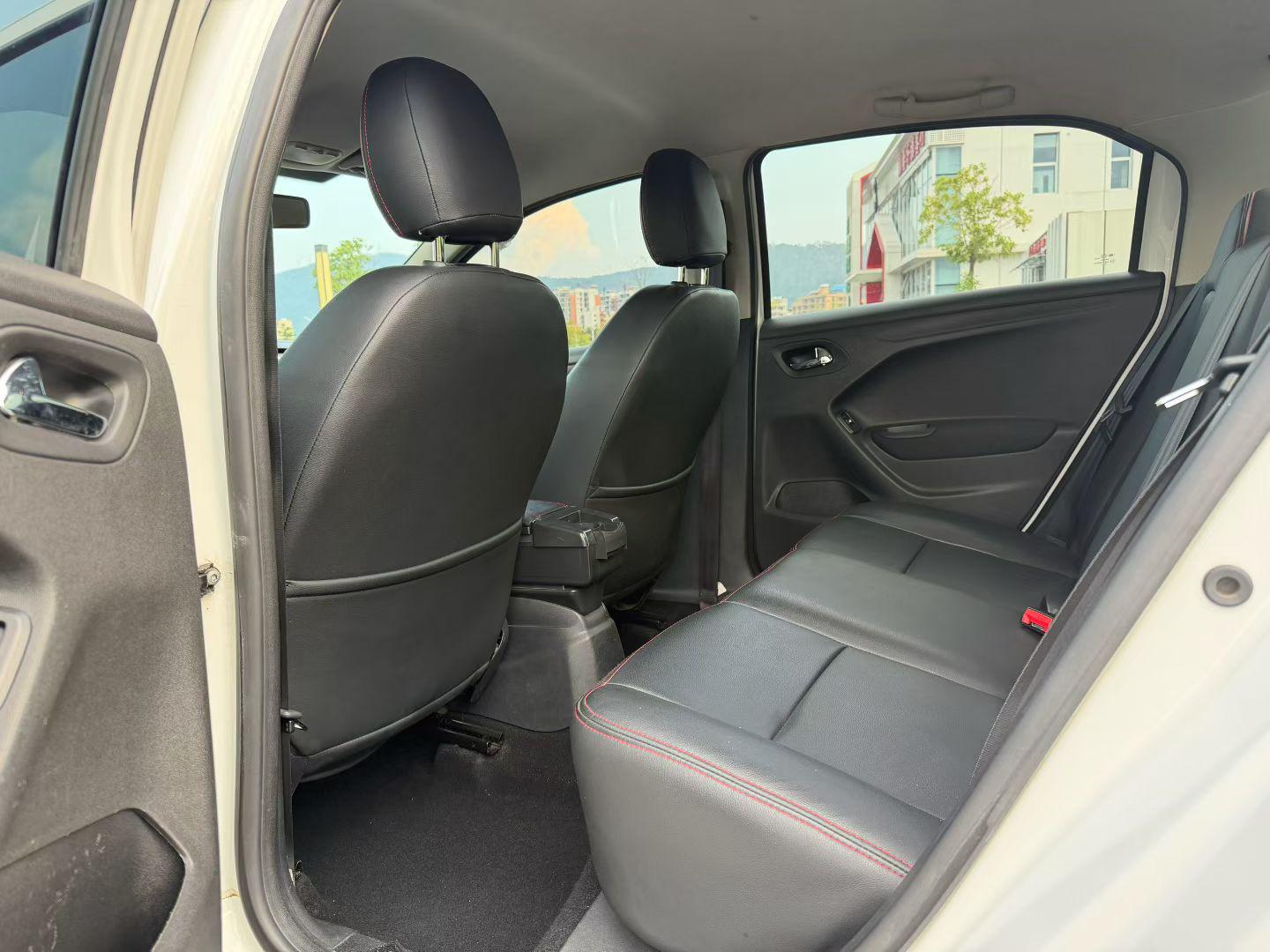 Citroen Ai Li She 2015 thumb 7
