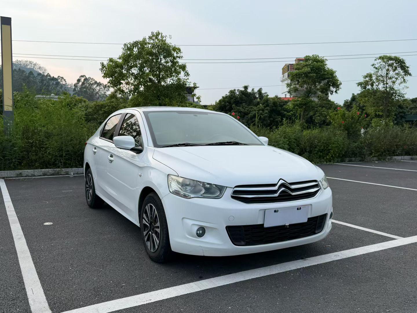 Citroen Ai Li She 2015 thumb 10