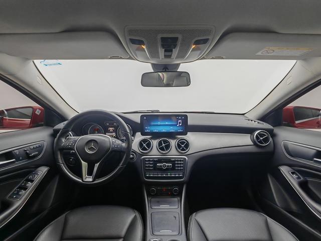 Mercedes-Benz GLA 2015 thumb 12