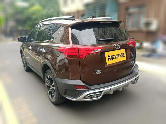 Toyota RAV4 2015 thumb 2