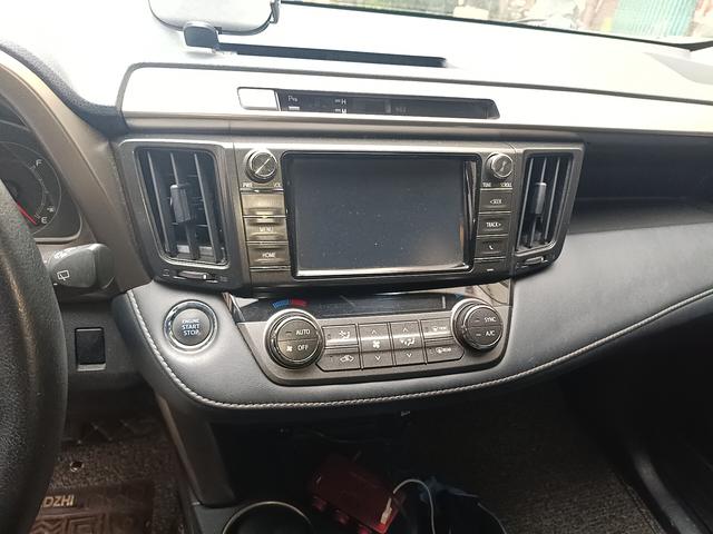Toyota RAV4 2015 thumb 6