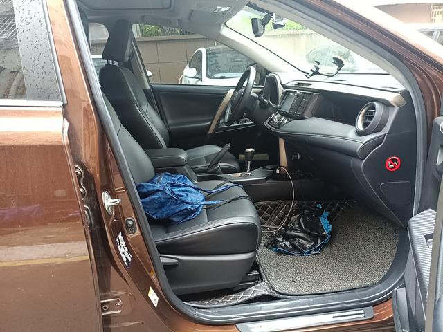 Toyota RAV4 2015 thumb 9