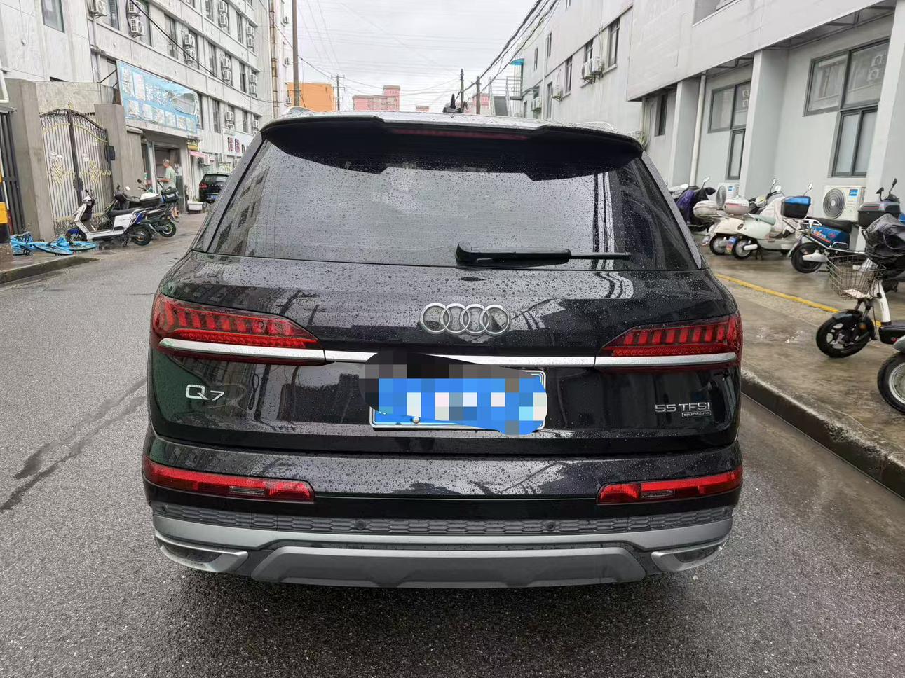 Audi Q7 2021 thumb 4