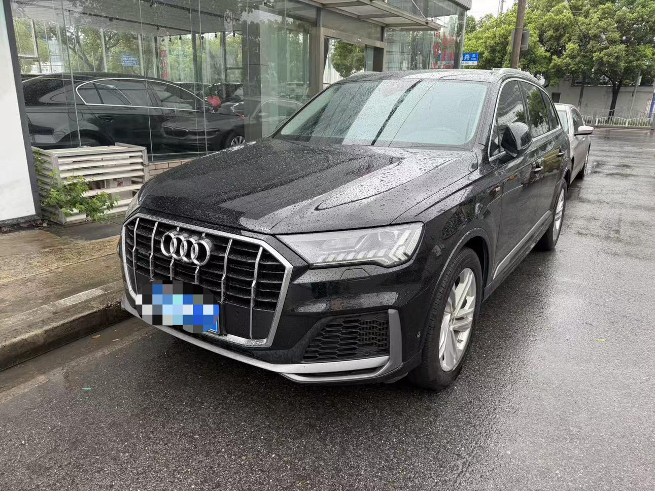Audi Q7 2021 thumb 8