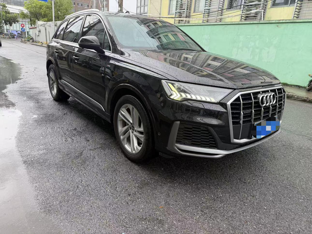 Audi Q7 2021 thumb 10
