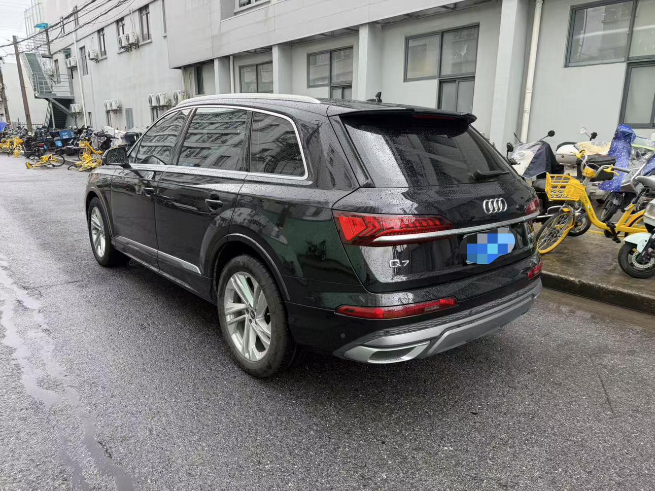 Audi Q7 2021 thumb 12