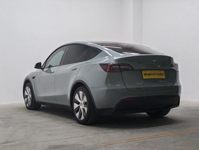 Tesla Model Y 2022 thumb 3