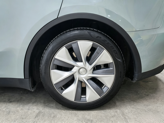Tesla Model Y 2022 thumb 7