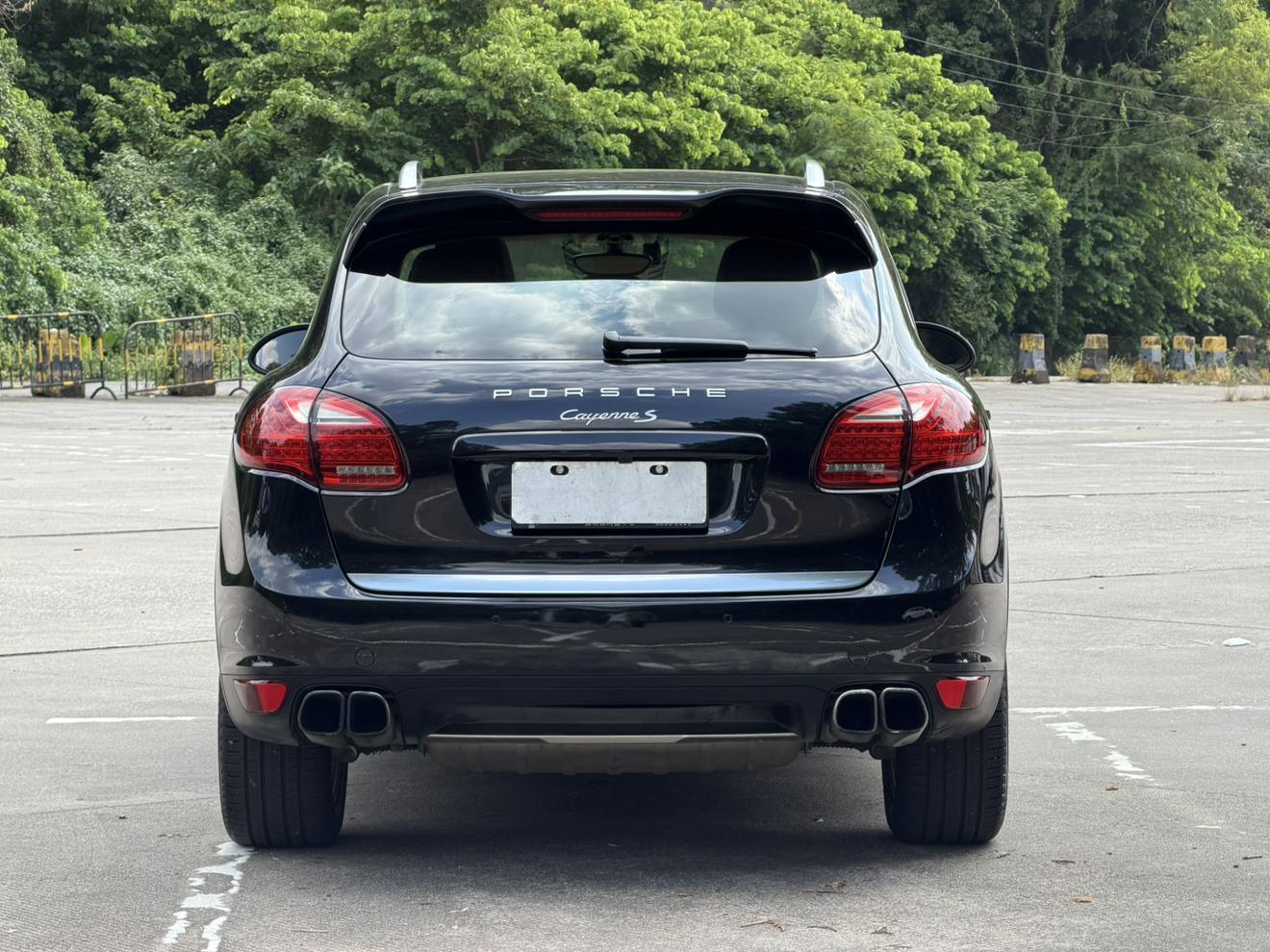 Porsche Cayenne 2011 thumb 3
