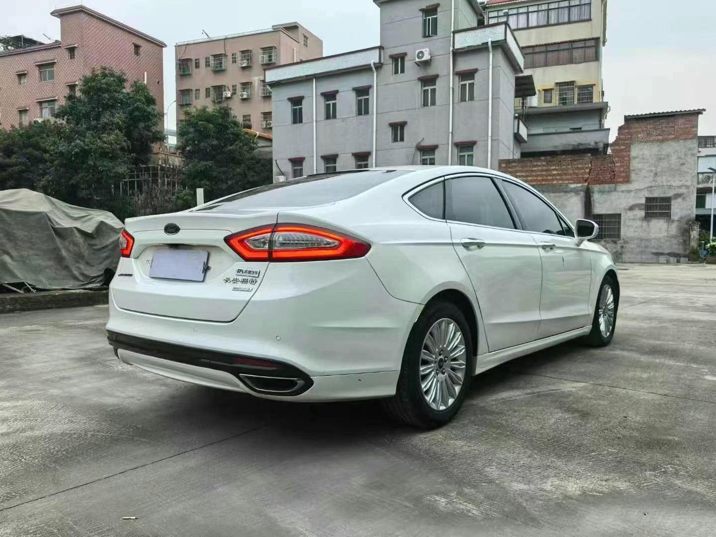 Ford Mondeo 2013 thumb 4