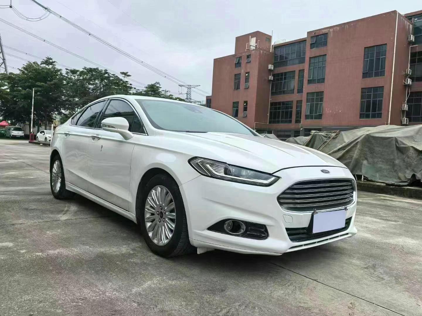 Ford Mondeo 2013 thumb 10