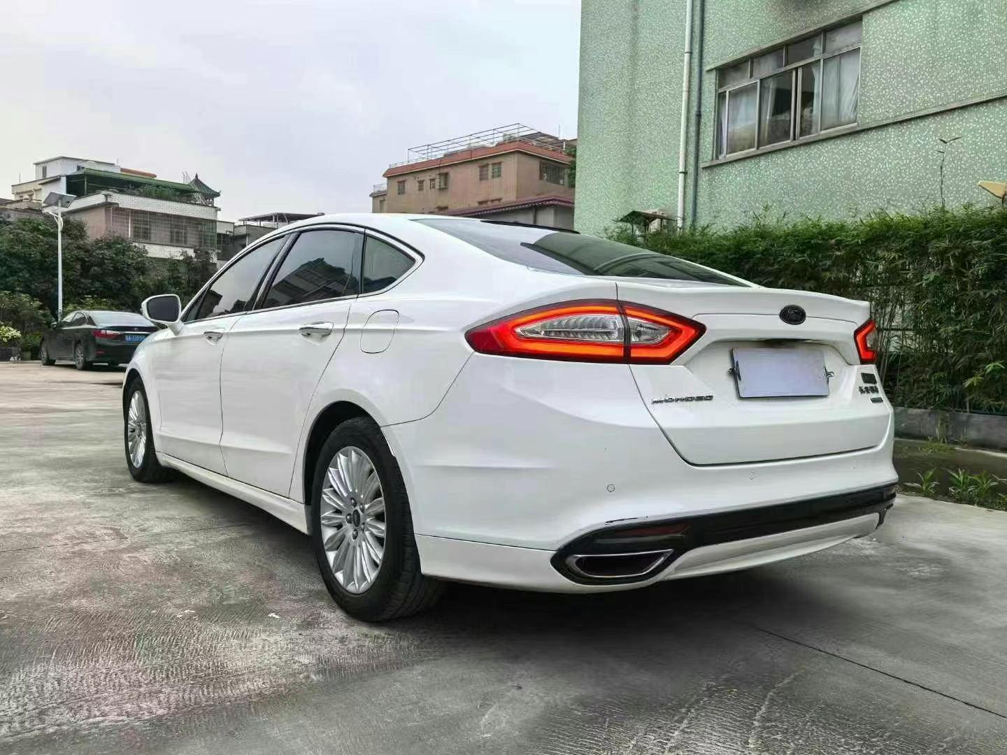 Ford Mondeo 2013 thumb 11