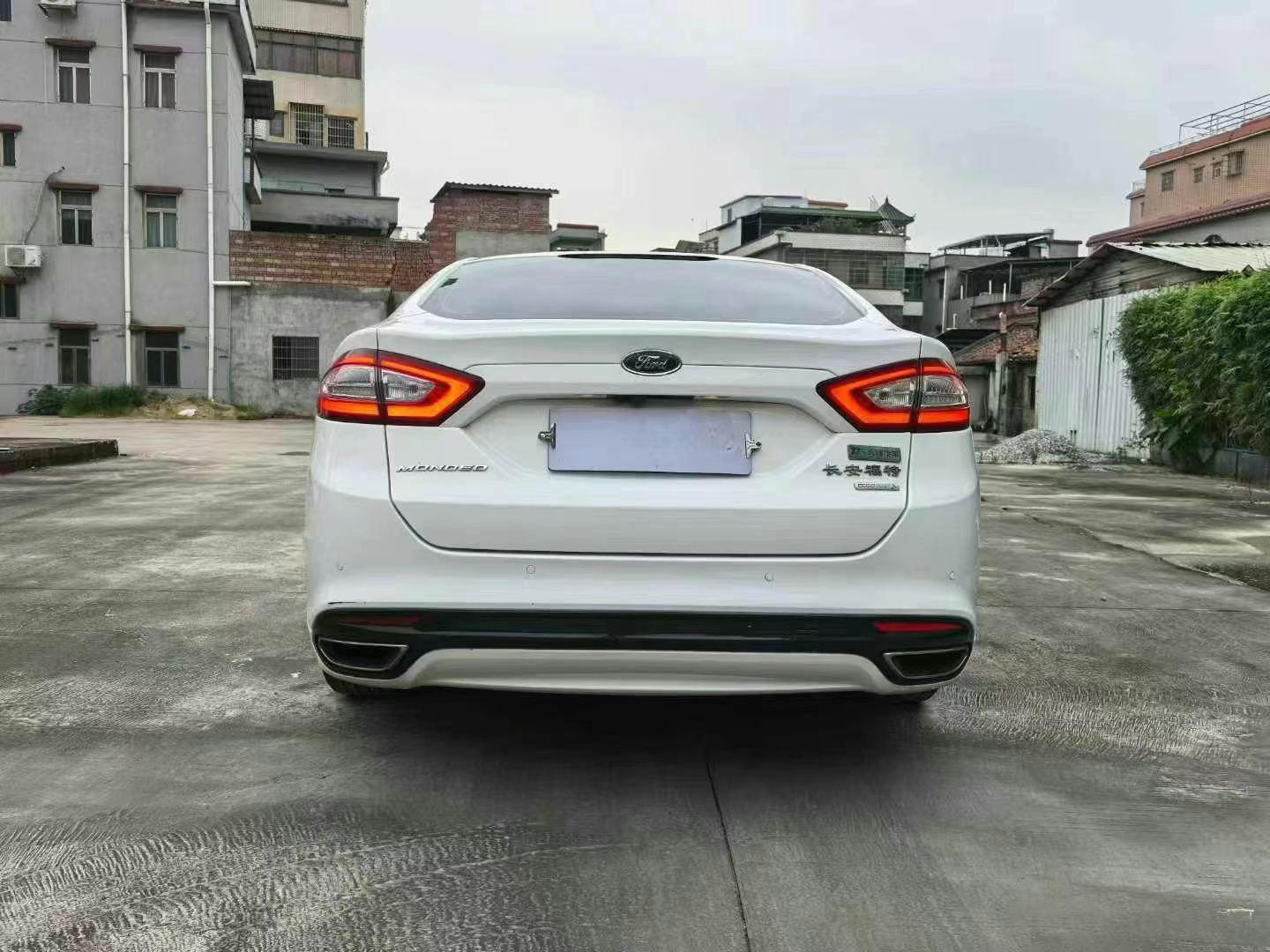 Ford Mondeo 2013 thumb 12