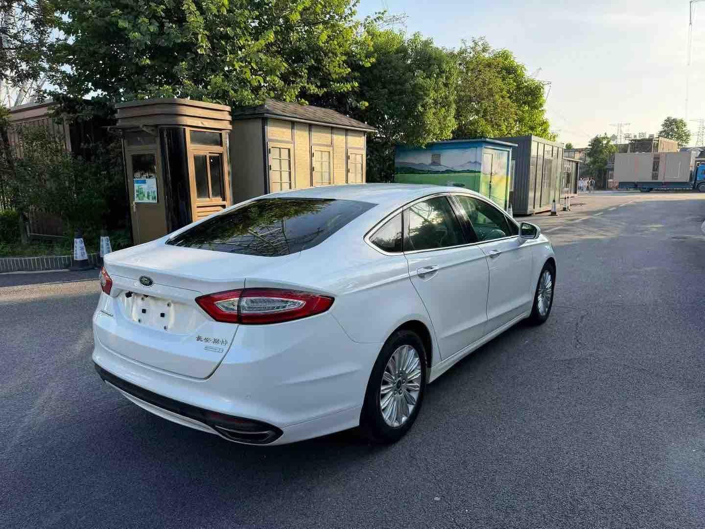 Ford Mondeo 2013 thumb 2