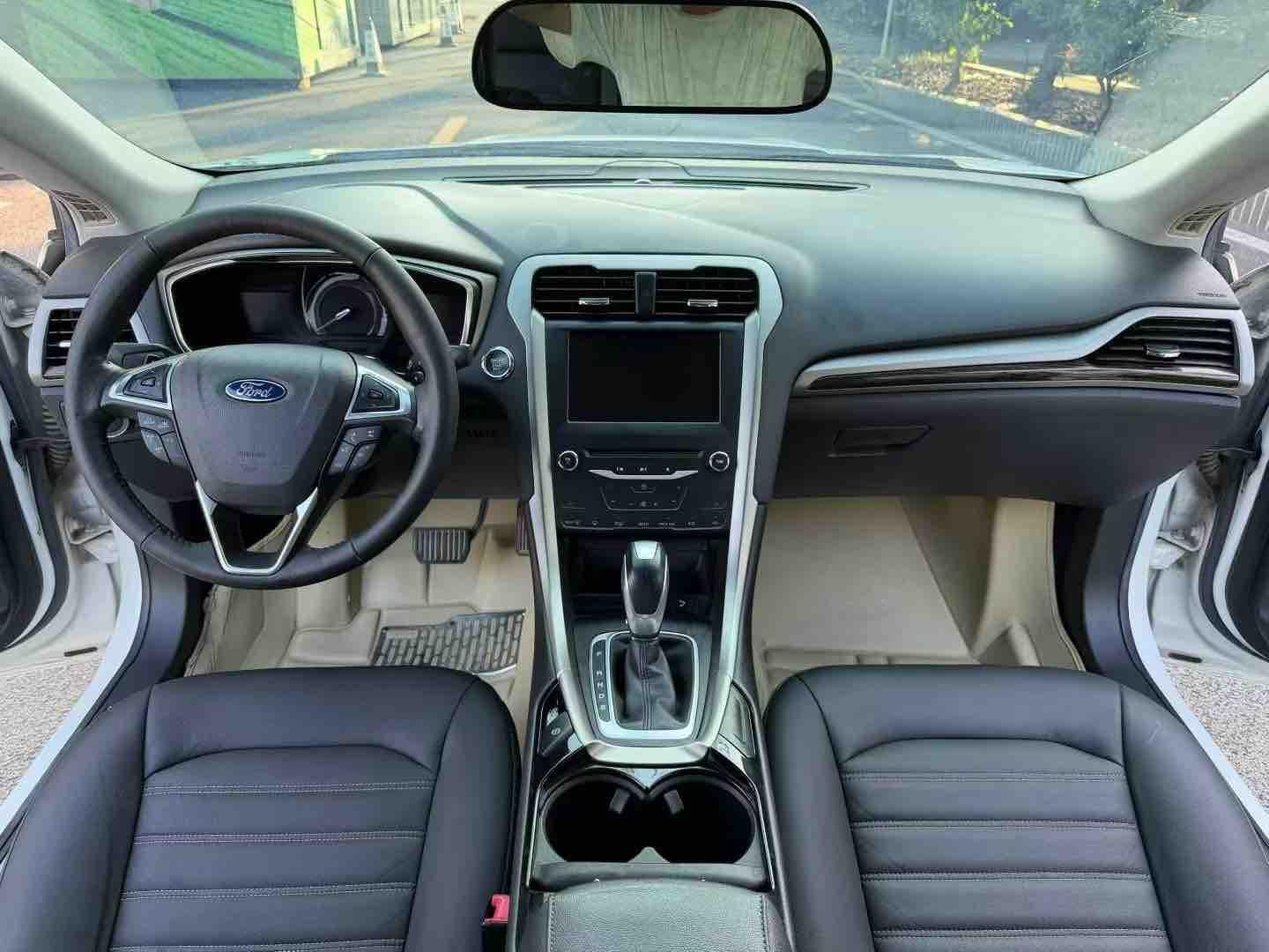 Ford Mondeo 2013 thumb 4