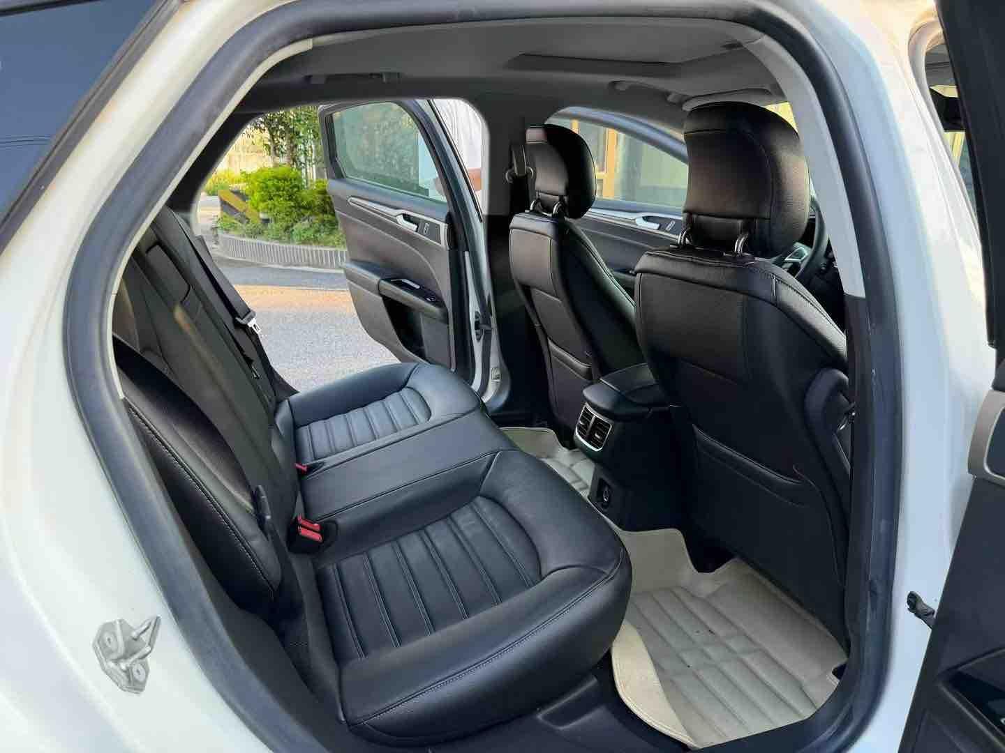 Ford Mondeo 2013 thumb 7