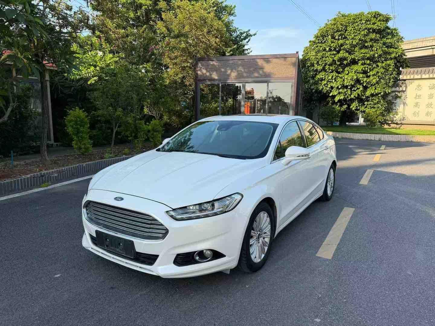 Ford Mondeo 2013 thumb 8
