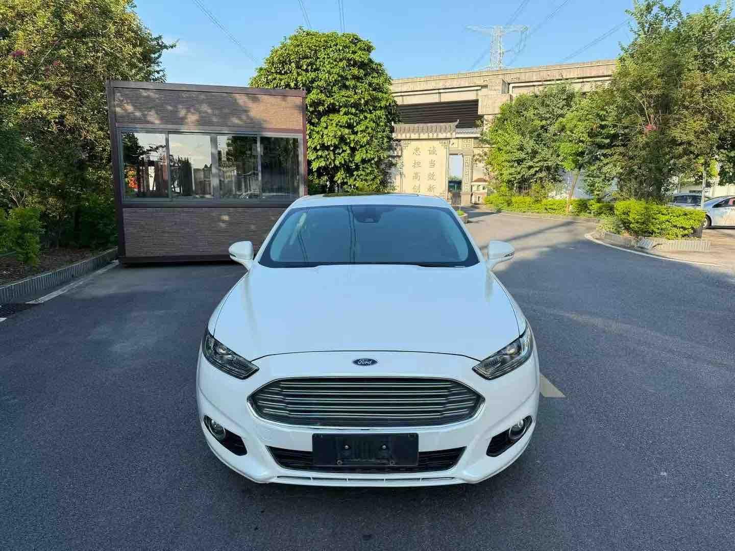 Ford Mondeo 2013 thumb 9