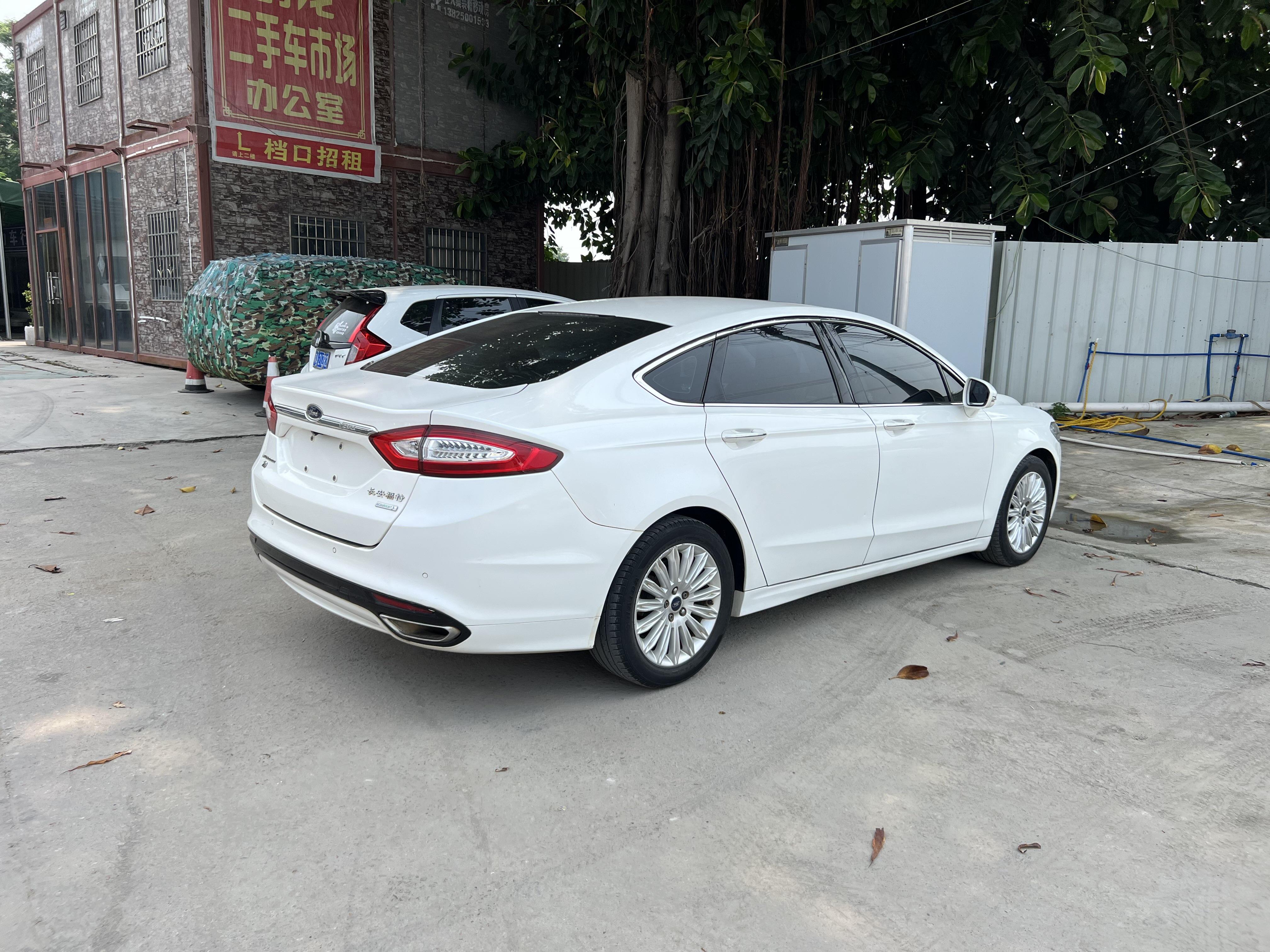 Ford Mondeo 2013 thumb 4