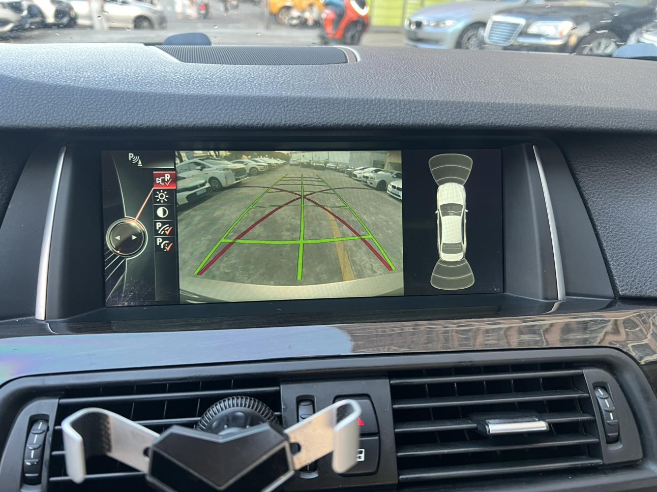 BMW 5 серии 2014 thumb 10