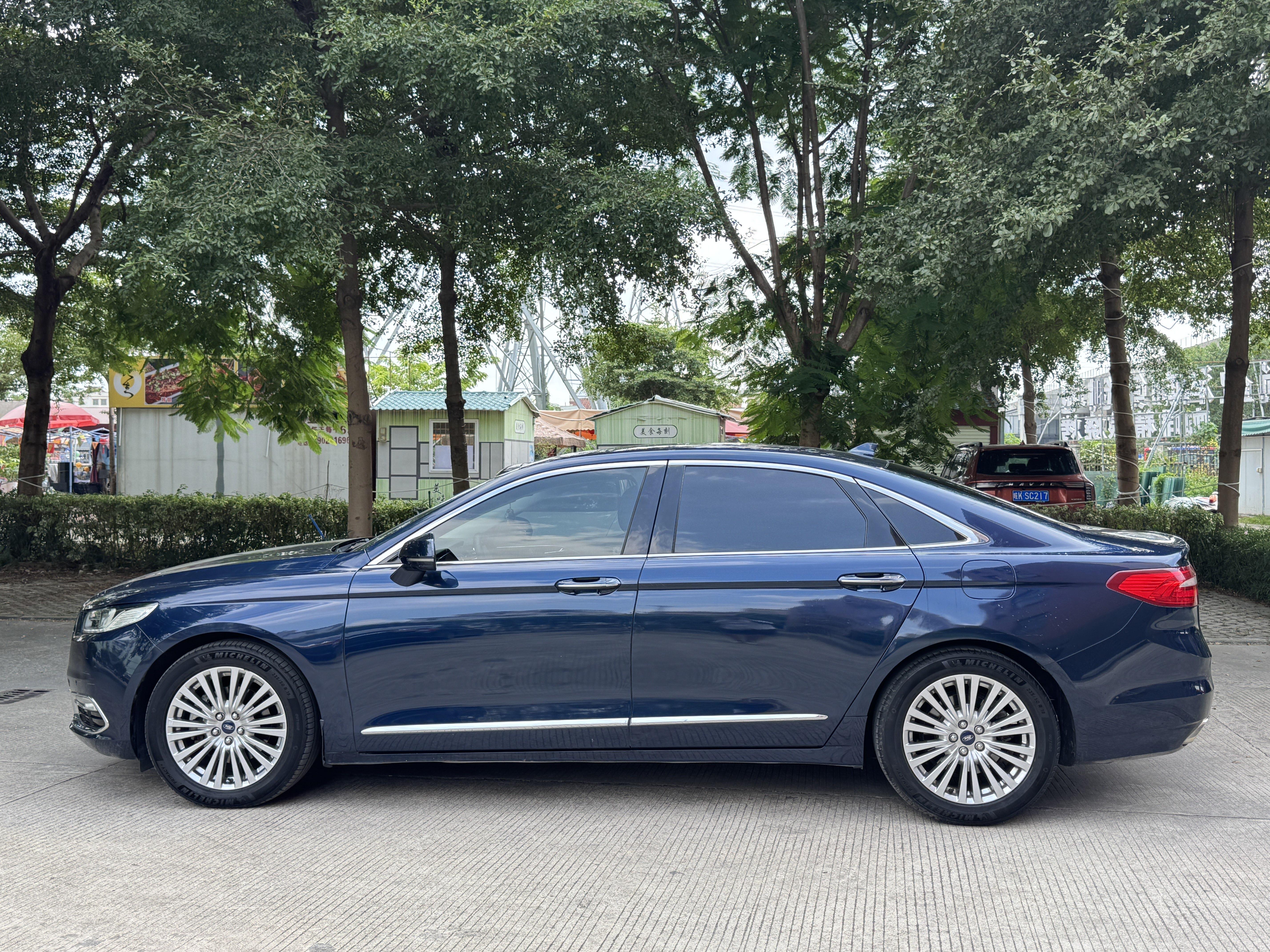 Ford Taurus 2017 thumb 10