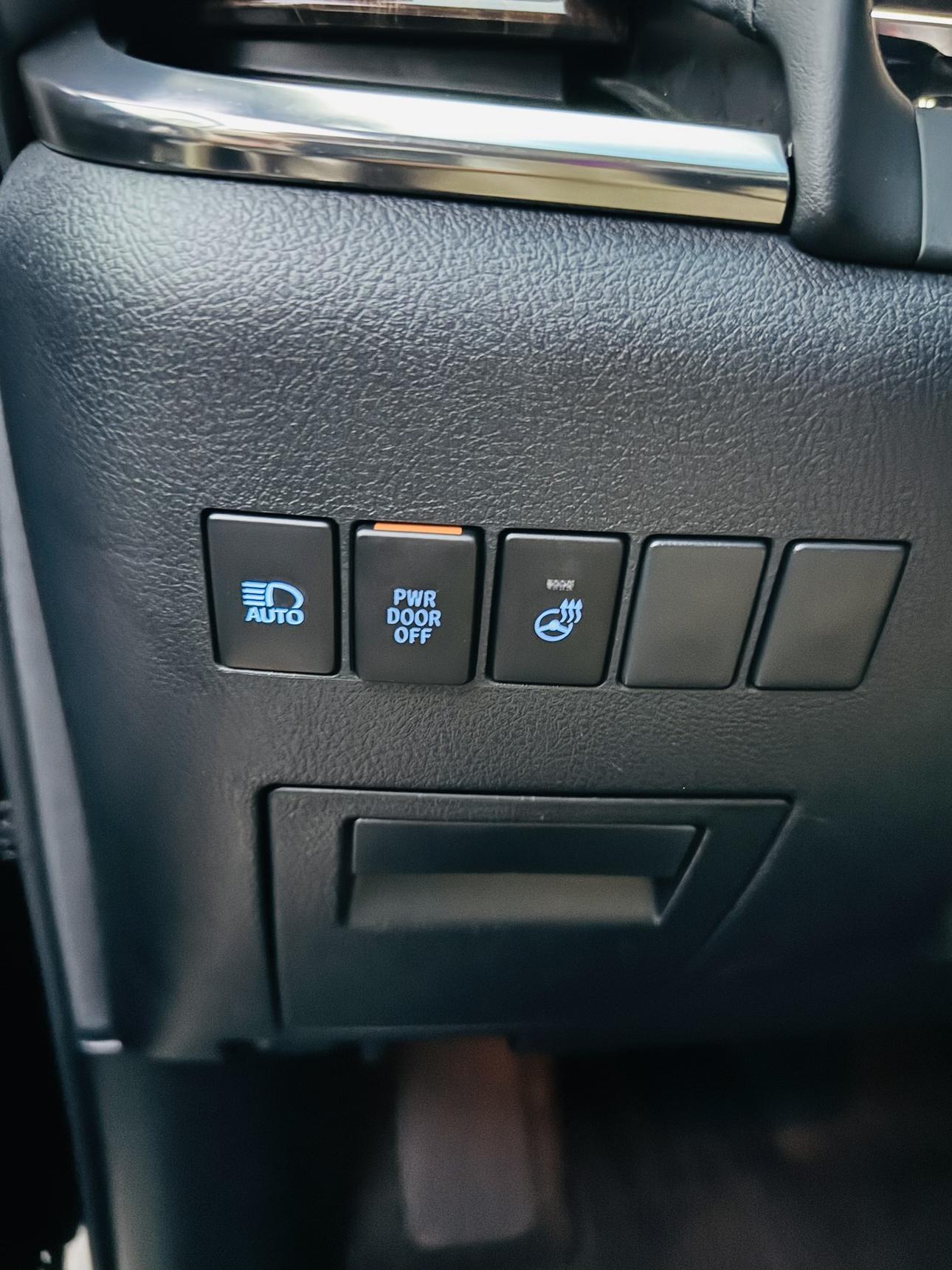 Toyota Alphard 2019 thumb 11