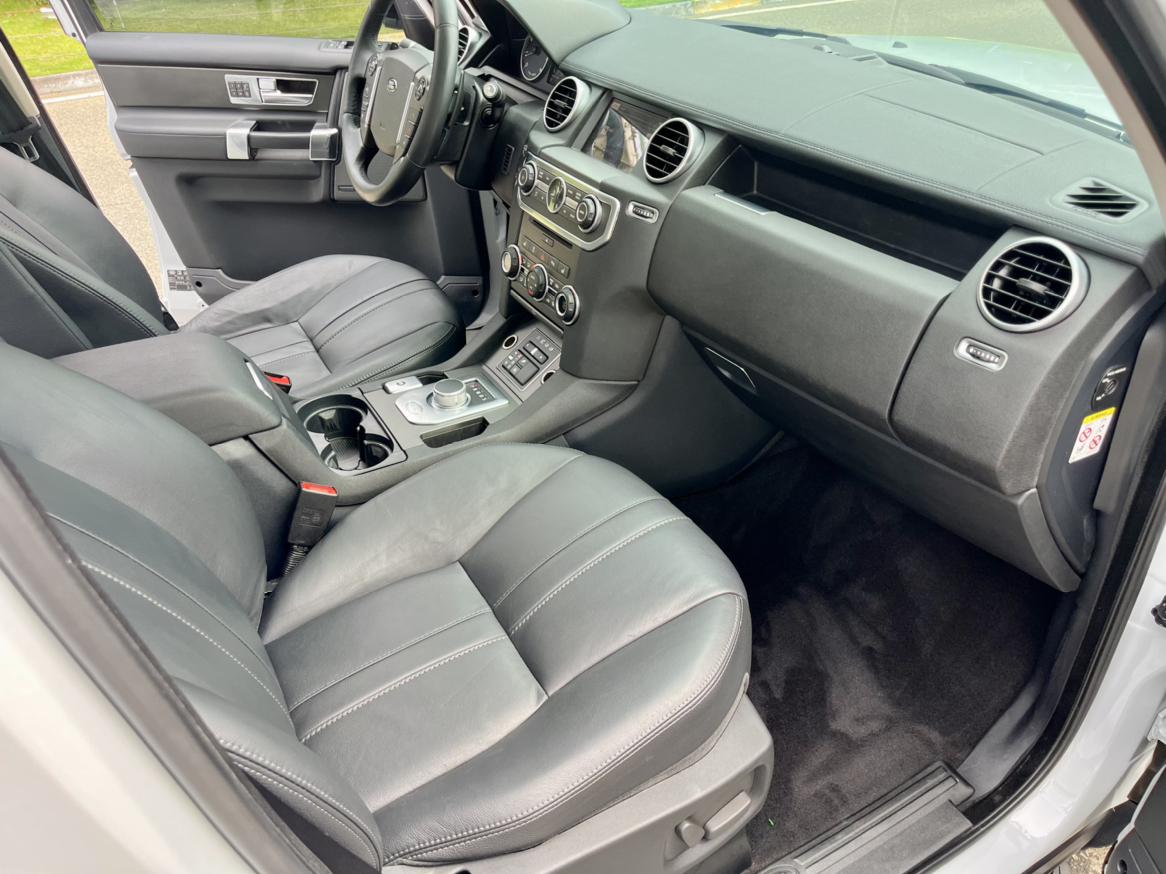 Land Rover Discovery 2016 thumb 9