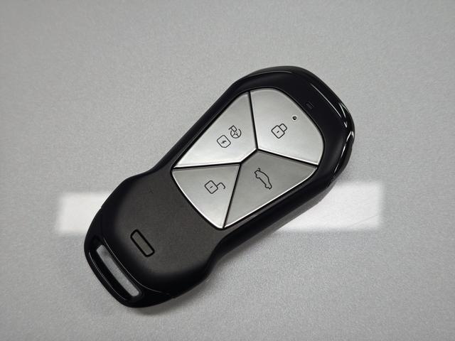 Xpeng G9 2026 thumb 9