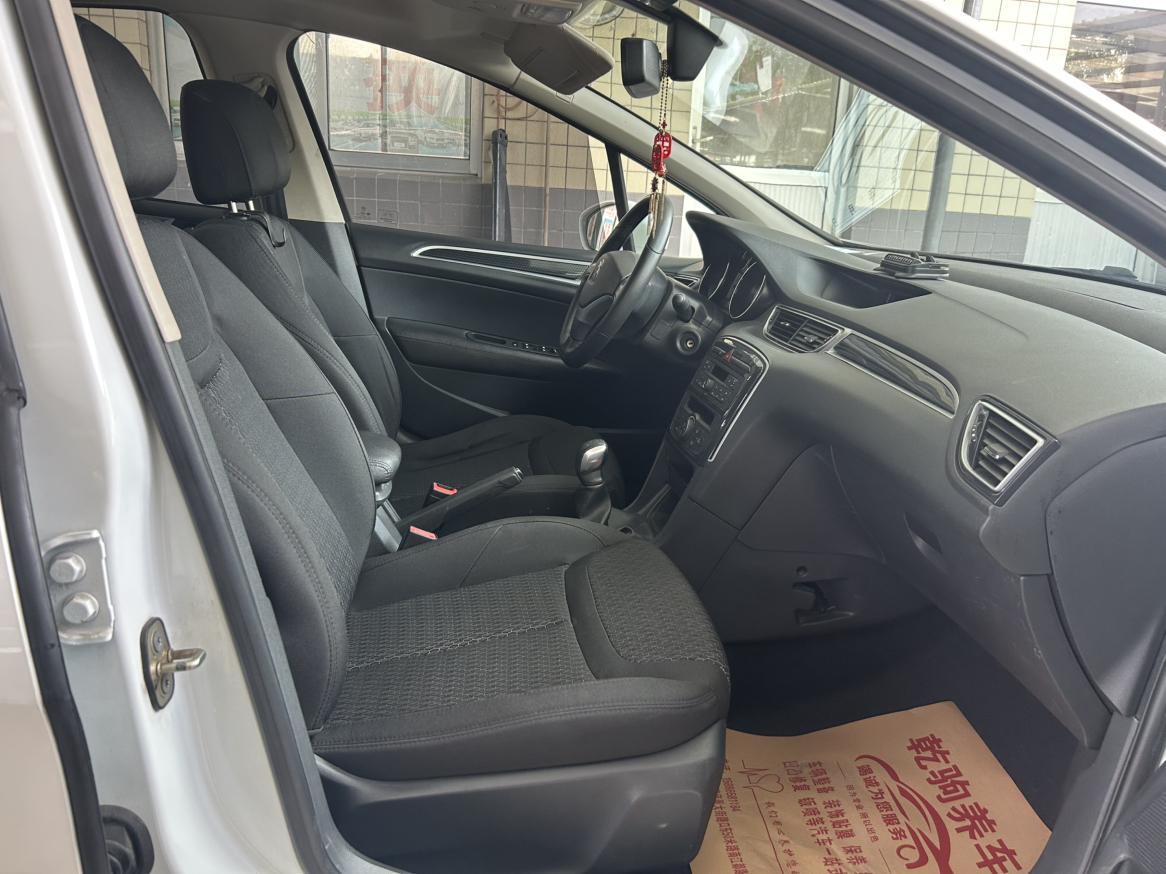Peugeot 308 2014 thumb 4