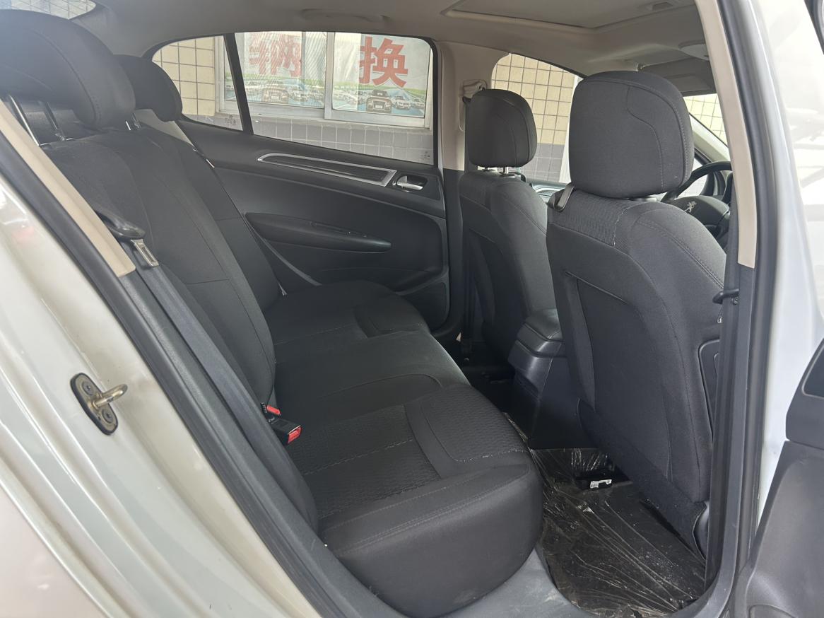 Peugeot 308 2014 thumb 6