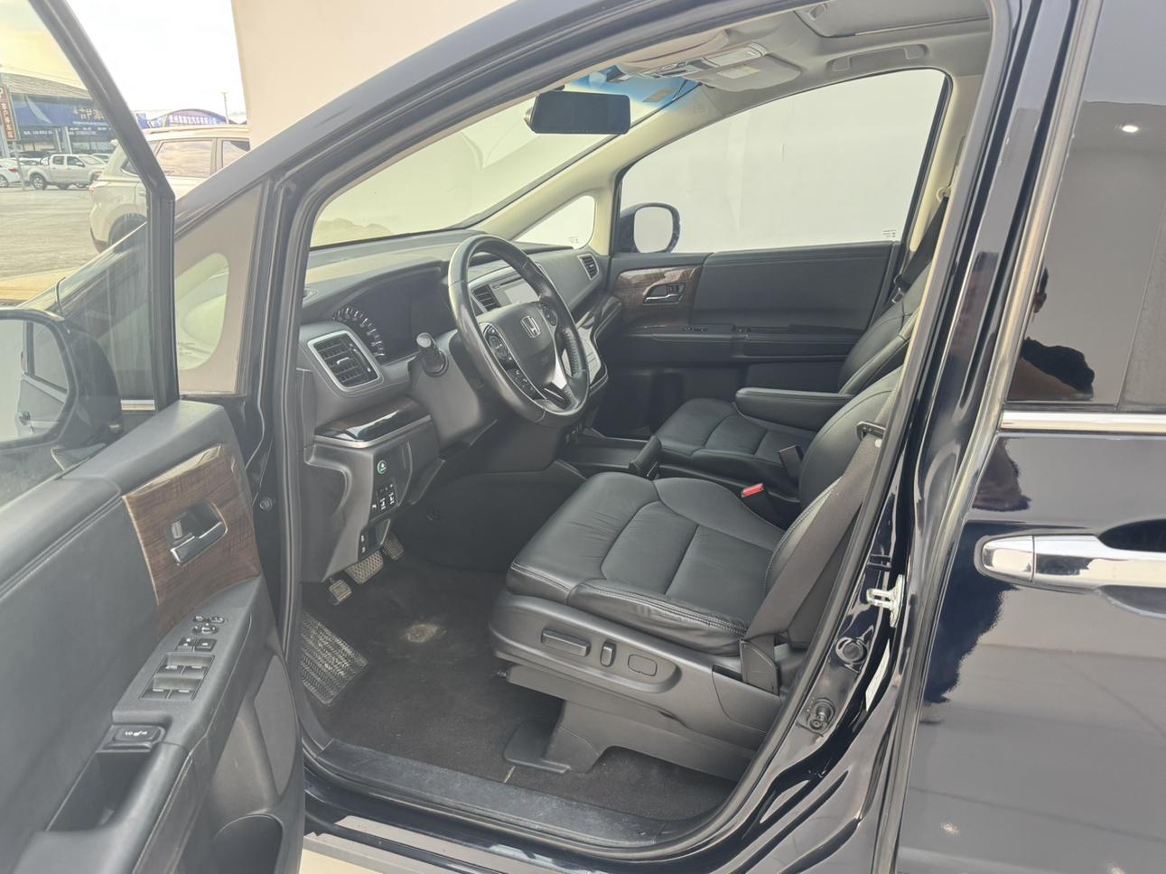Honda Odyssey 2017 thumb 8