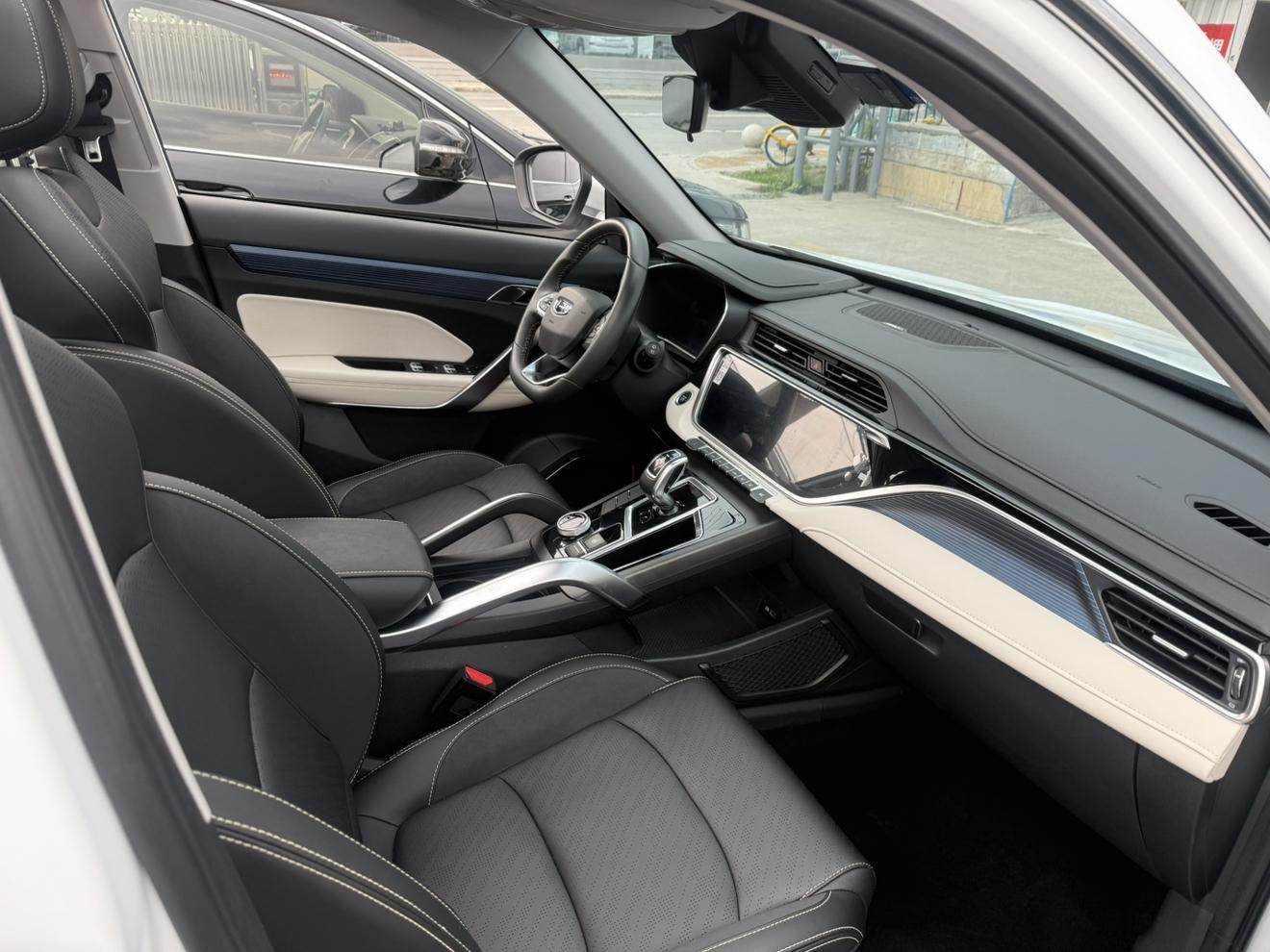 Geely Boyue 2022 thumb 6