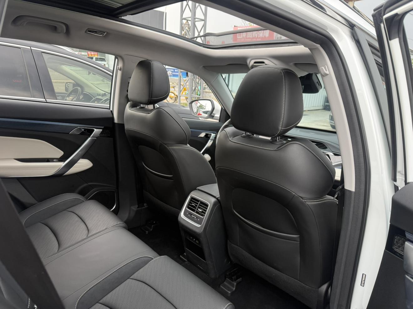 Geely Boyue 2022 thumb 7
