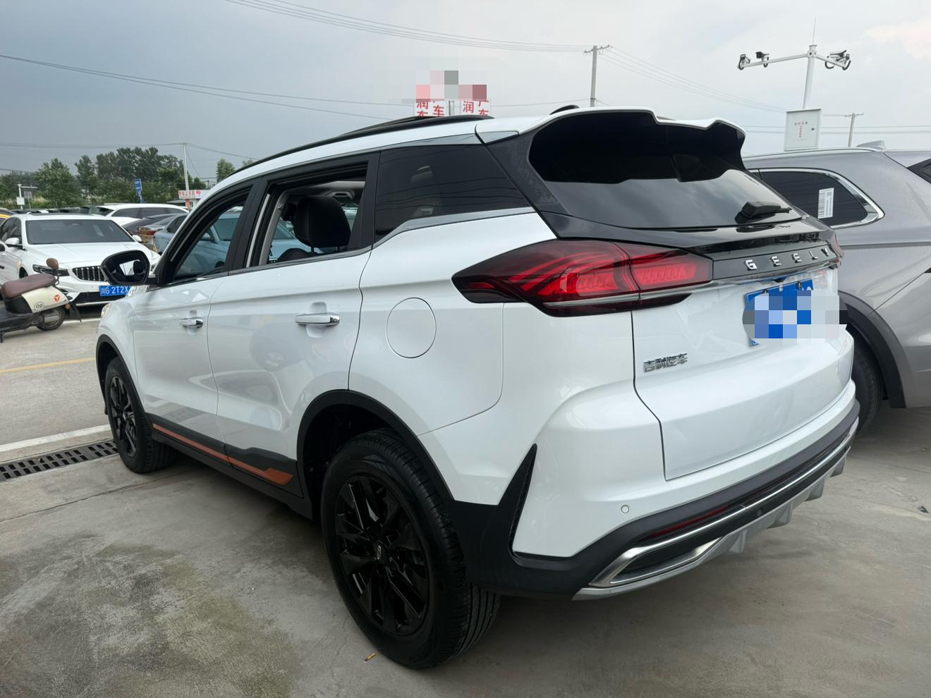 Geely Boyue 2022 thumb 11