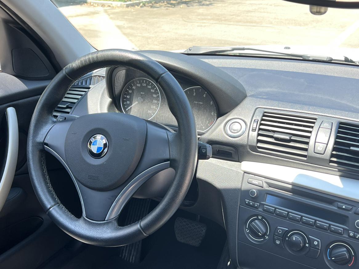 BMW 1 серии 2008 thumb 11