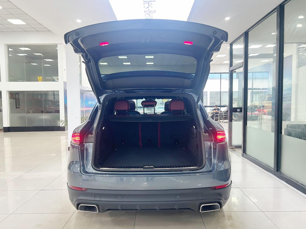 Porsche Cayenne 2019 thumb 6