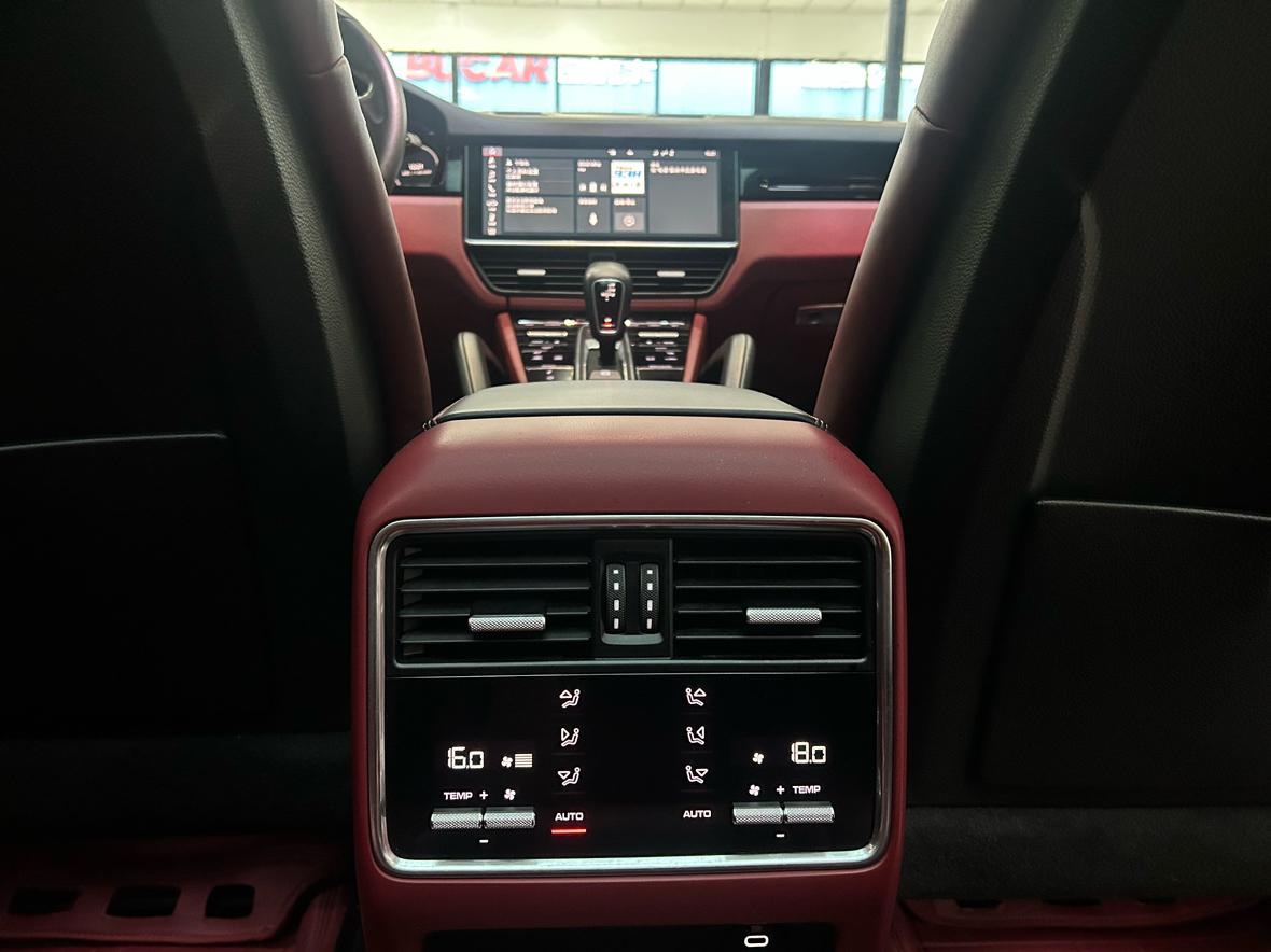 Porsche Cayenne 2019 thumb 9