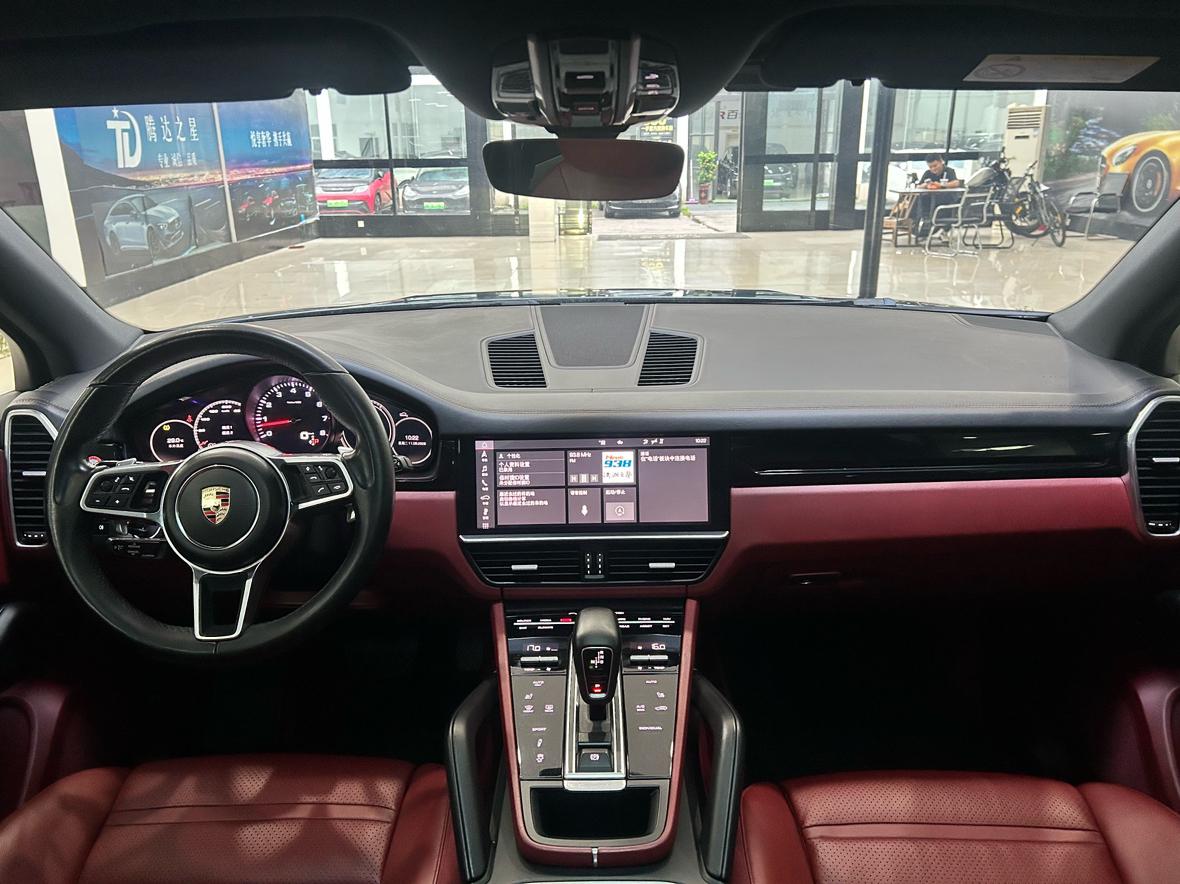 Porsche Cayenne 2019 thumb 10