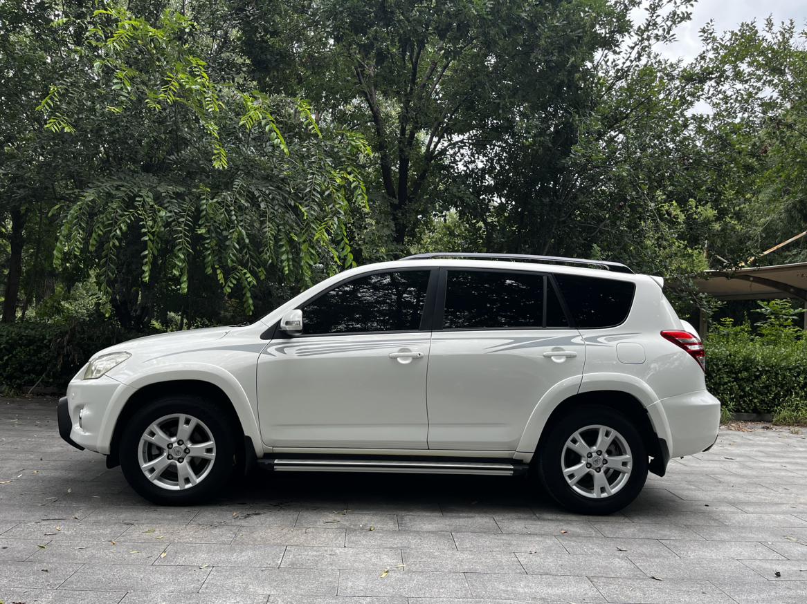 Toyota RAV4 2011 thumb 2