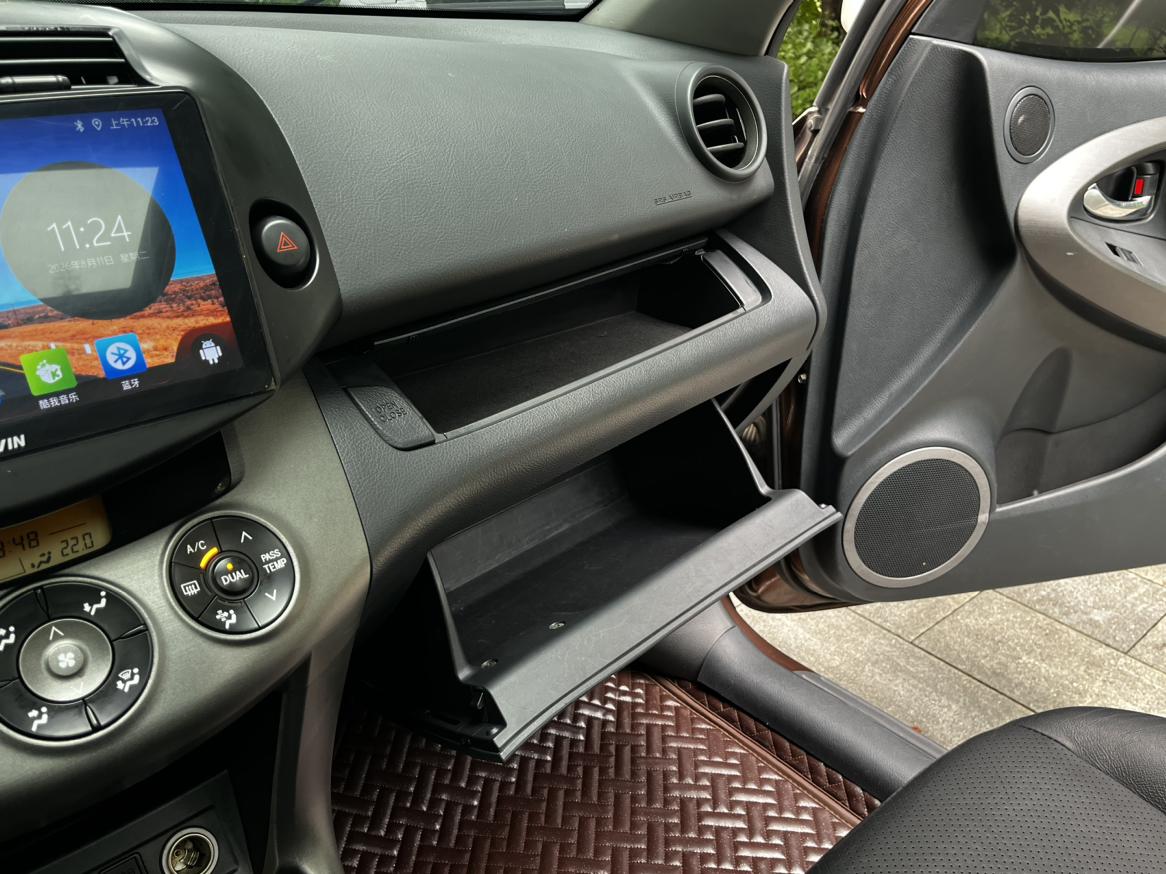 Toyota RAV4 2011 thumb 8