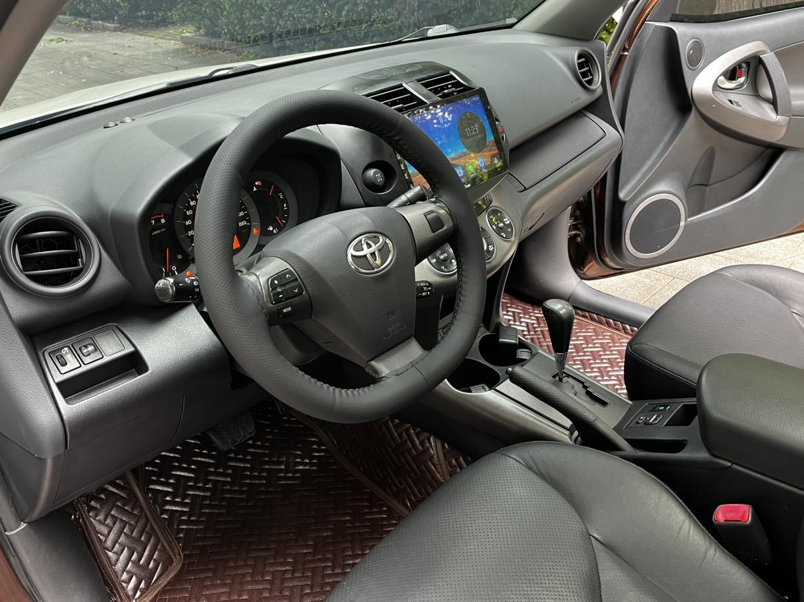 Toyota RAV4 2011 thumb 12