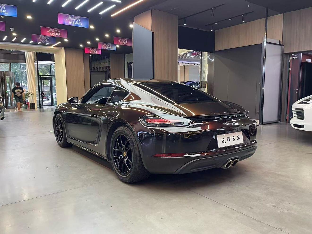 Porsche 718 2016 thumb 2