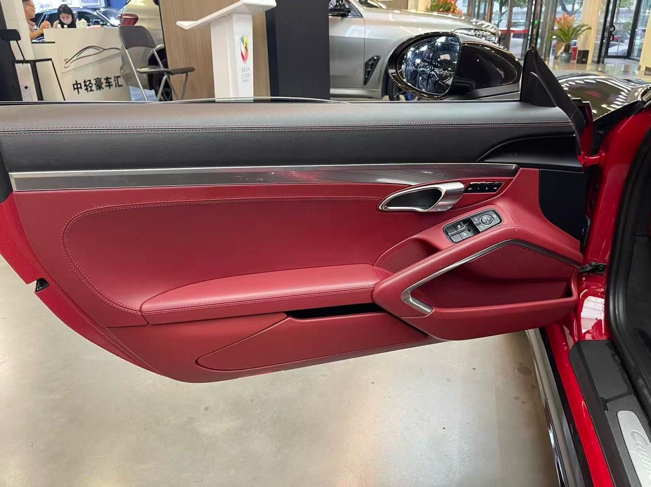 Porsche 718 2016 thumb 12