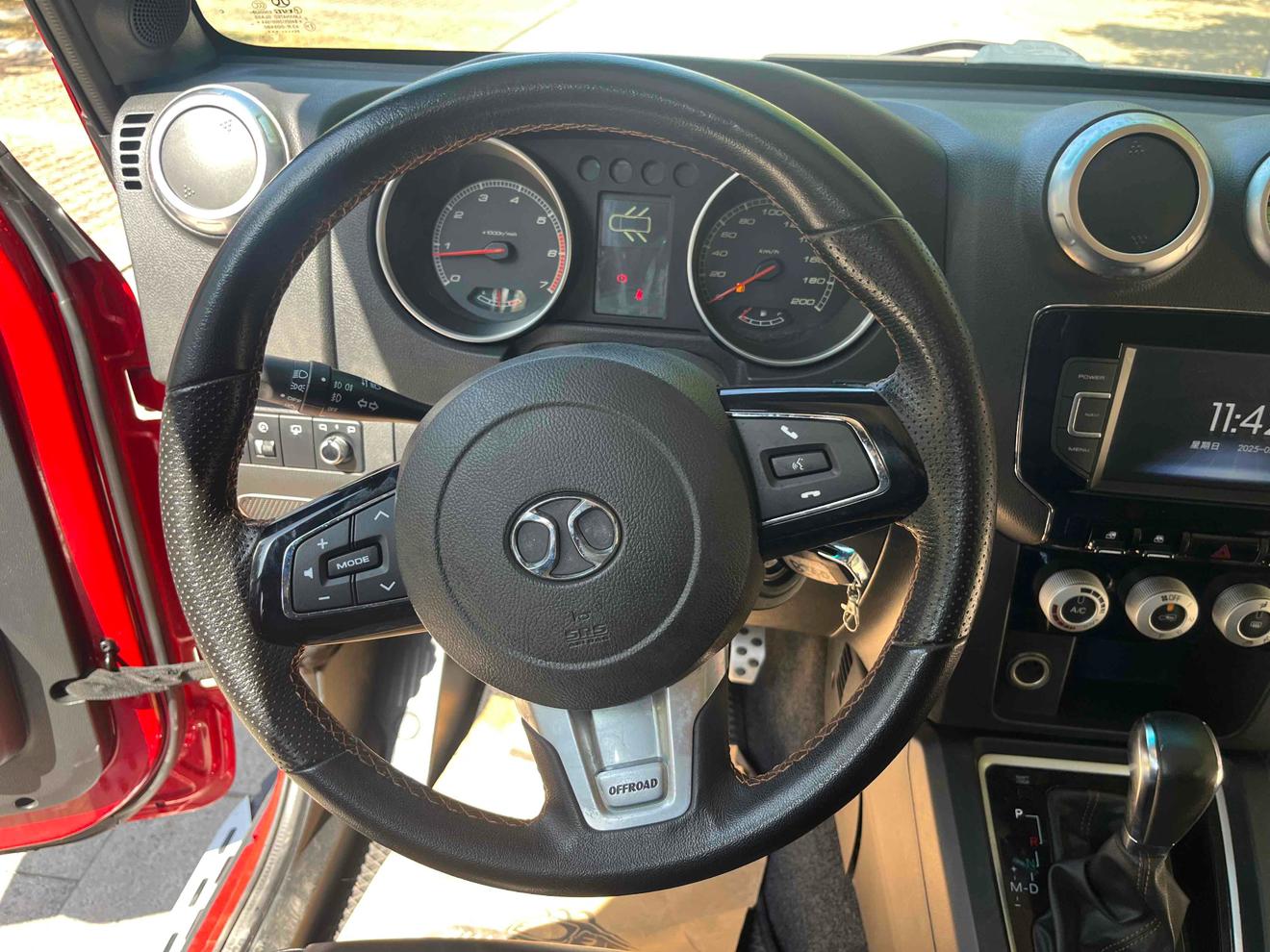 BJ 40 2017 thumb 9