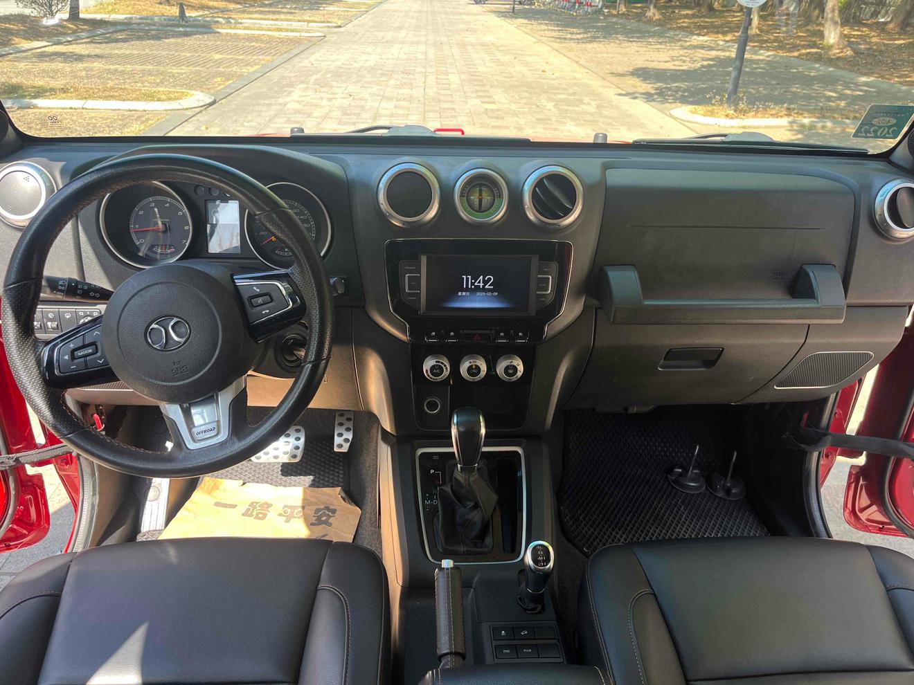 BJ 40 2017 thumb 10